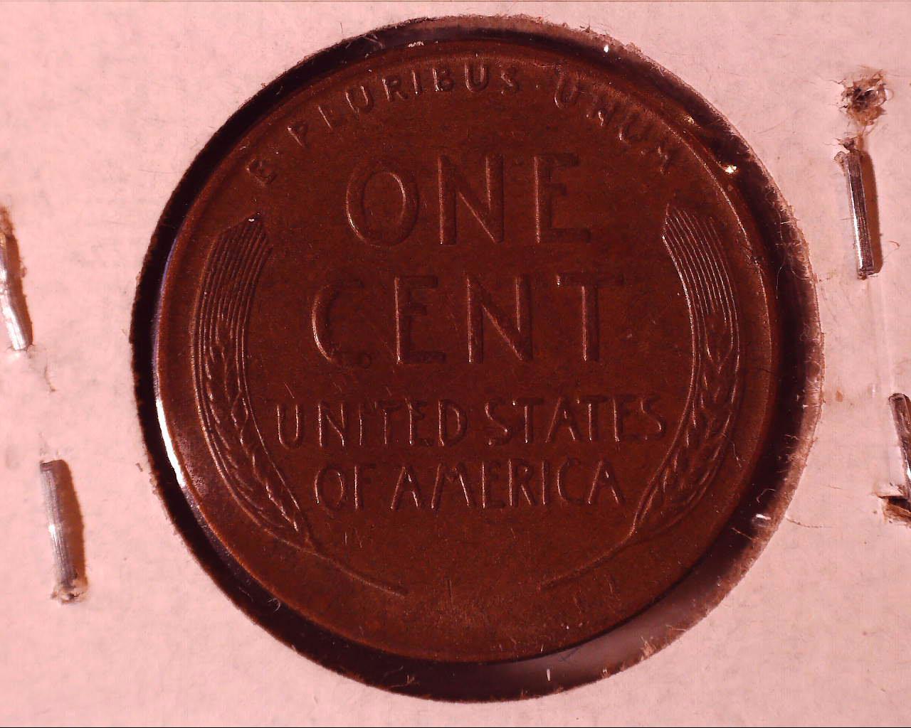 1945-Wheat-Penny-With-A-Bi-Color-Scneario