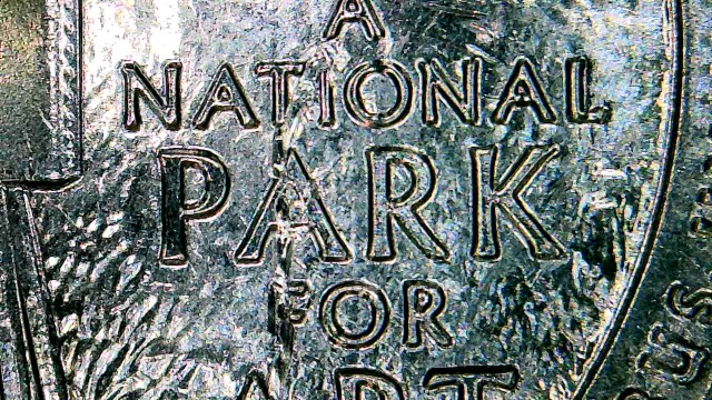2020-Quarter-With-A-Line-Or-A-Crack-Or.
