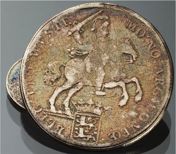 An-Odd-Pair-Of-Portrait-Eight-Reales