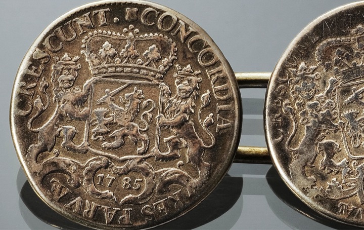 An-Odd-Pair-Of-Portrait-Eight-Reales