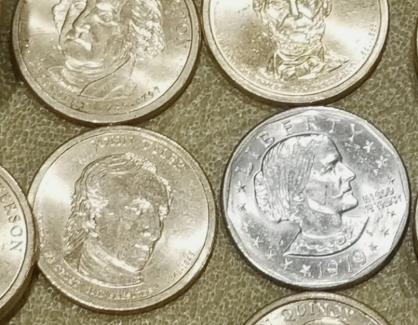 1979-S-Susan-B-Anthony-Dollar-Coin-Found-In-A-Roll