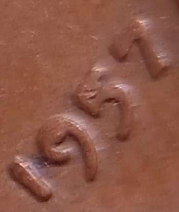 1957-P-1-Cent,-1957-D-1-Cent.-Do-These-2-Coins-Have-Die-Chips?