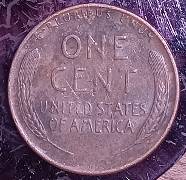 1957-D-1-Cent.-Is-This-Coin-A-BIE-Variety?-Does-This-Coin-Have-A-Die-Chip?