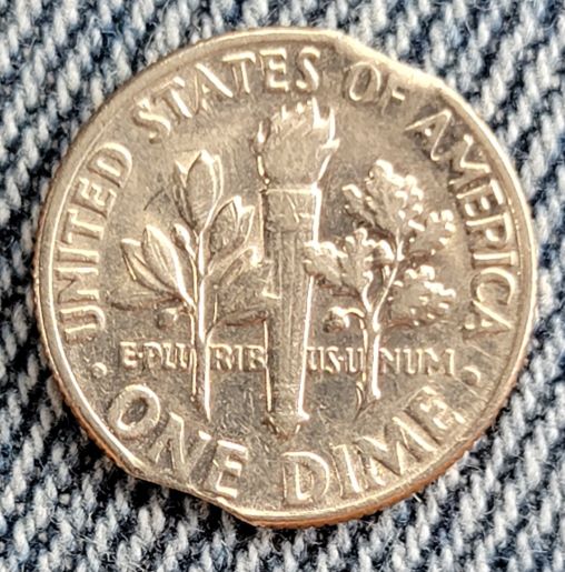 1977-D-Roosevelt-Dime-With-Double-Clipped-Planchet