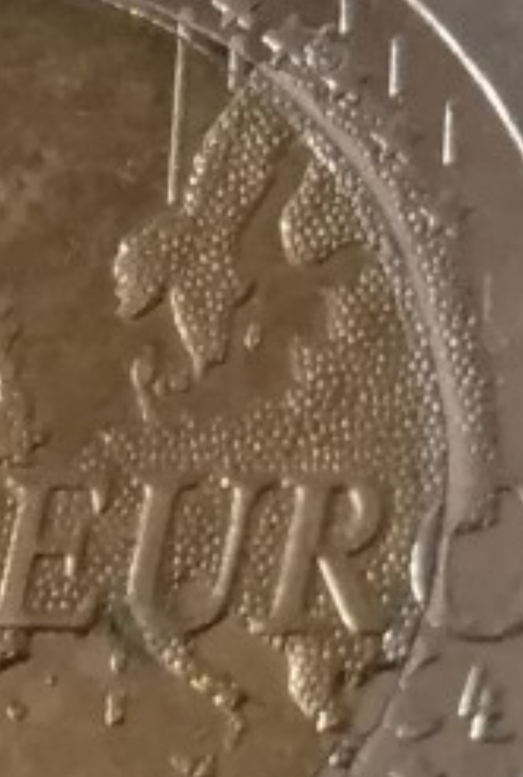 2-Euro-Coin-From-Greece-With-Error