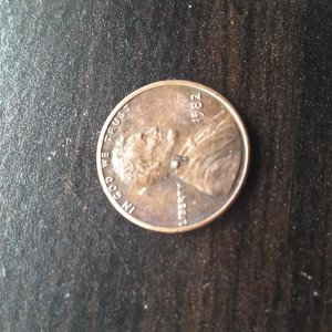 1982-USA-1-Cent-Coin-Whats-The-Metal-Dot-In-Coin
