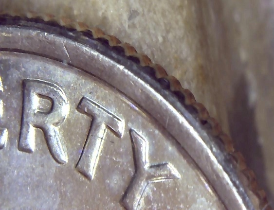 2001-D-Roosevelt-Dime-With-Possible-Collar-Clash?-?