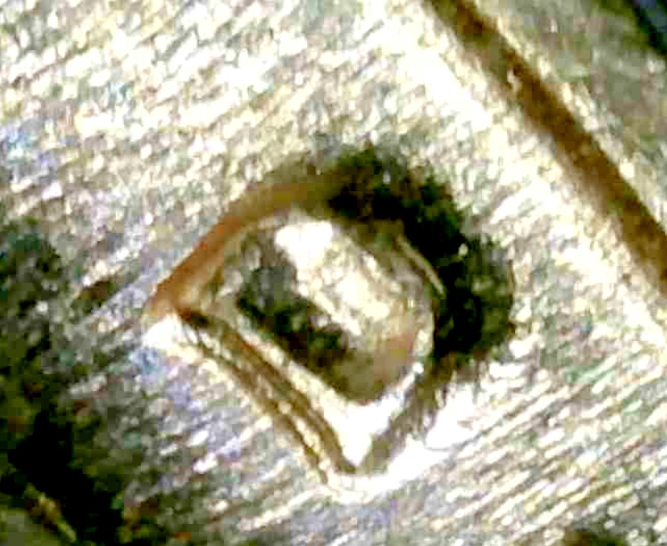 1964-D/D-Nickel-With-Possible-Double-Die-On-Date-And-Ear-But-Prob-Machine.big?is-It-Cleaned?