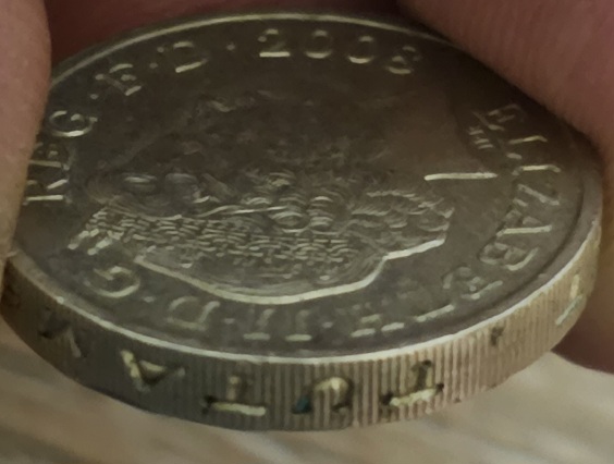 2008-British--One-Pound-Upside-Down-Edge-Error