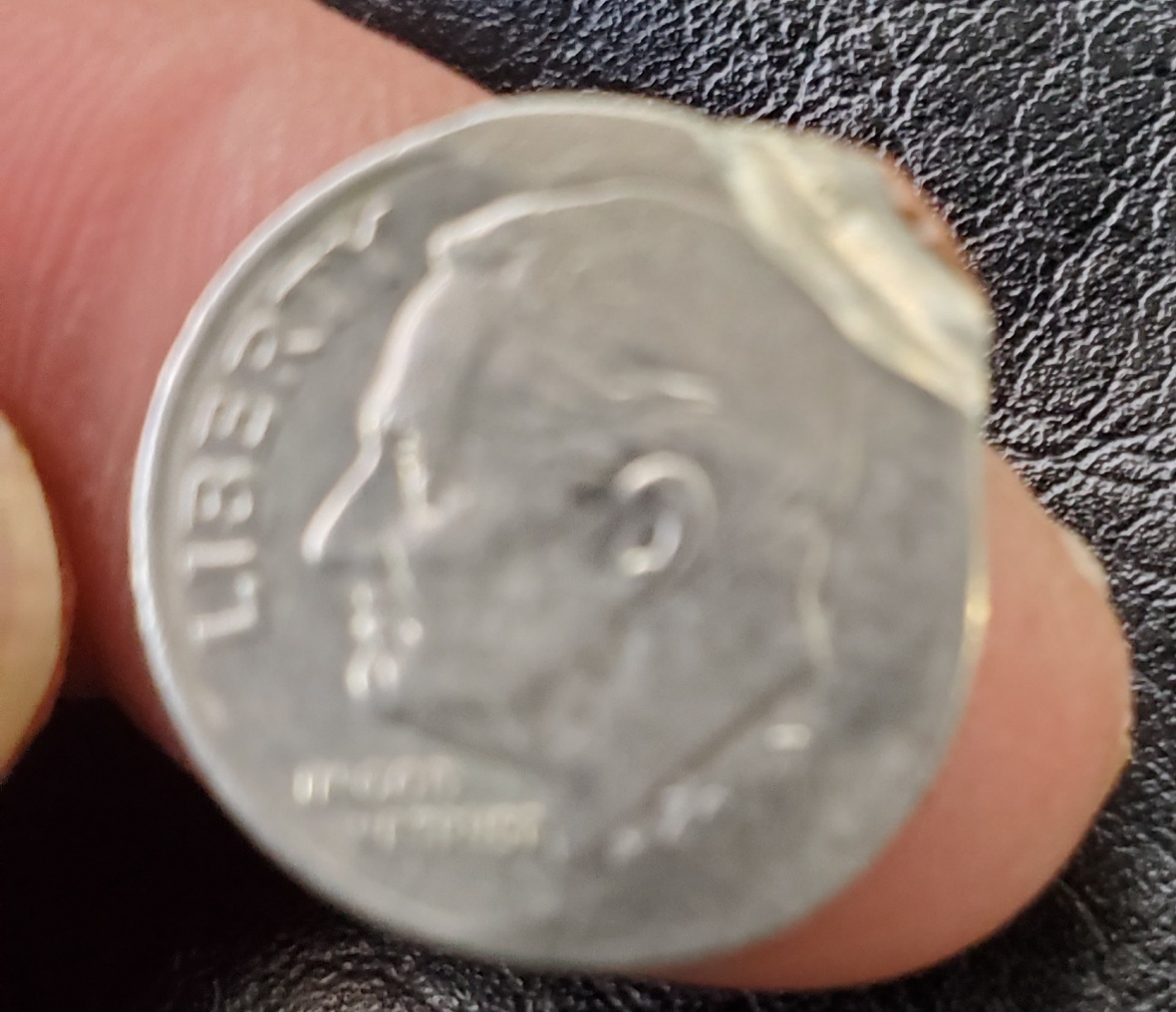 Weird-Dime.-I-Don't-Know-Anything-About-Coin-Errors-But-I-Found-This-Weird-Looking-Dime-20xx-D