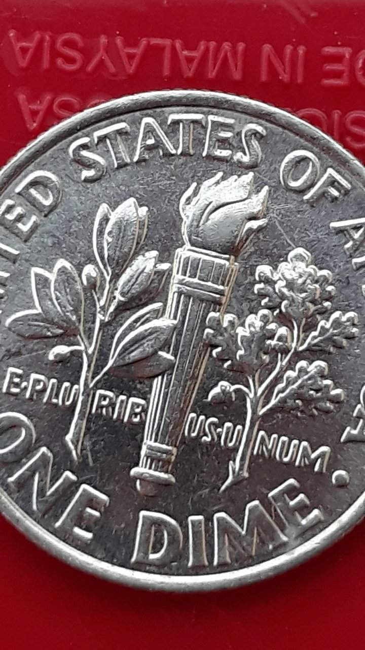 2014-DDR-And-Stain-On-Obverse?