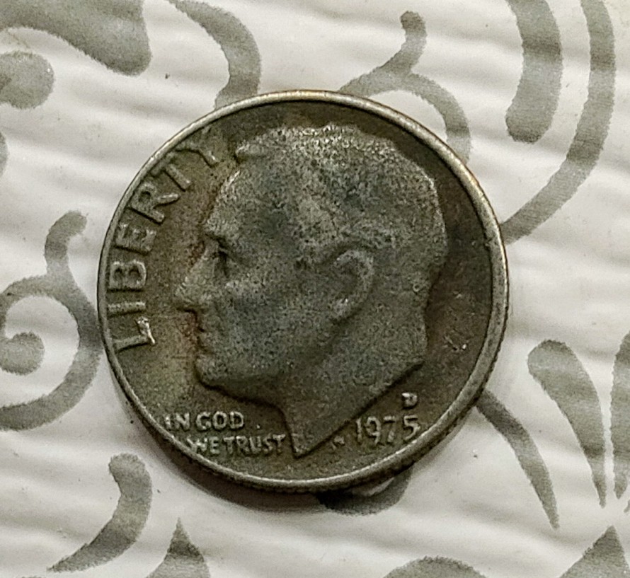 1975-D-Dime.off-Center-&-Planchet-Error?