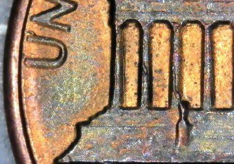 1982-LMC-Large-Date-With-A-Amazing-Die-Crack-On-Reverse.any-Value-?-Please?