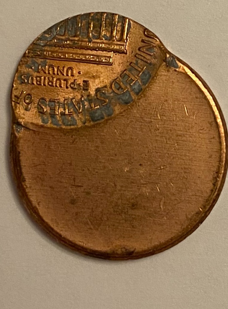 Lincoln-Penny-Help.-Off-Center.-Is-This-Valuable/Rare?