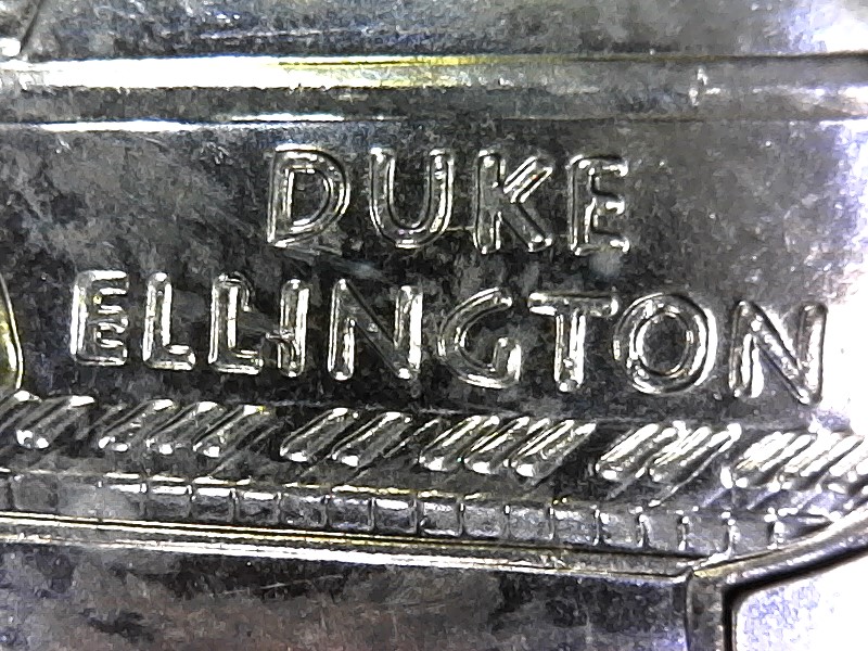 2009-D-Quarter-With-Metal-Flakes-On-L-And-I-In-Ellington