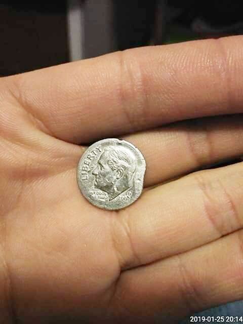 2002-D-Dime:-Straight-Clip-Error-But-Reeds-Are-Still-There,-Close-AM..and-M