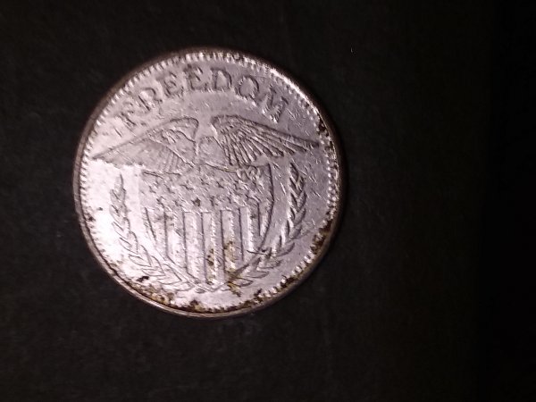 Unknown-Coin-Need-Help-Identifying.-No-Date.-No-Denomination.