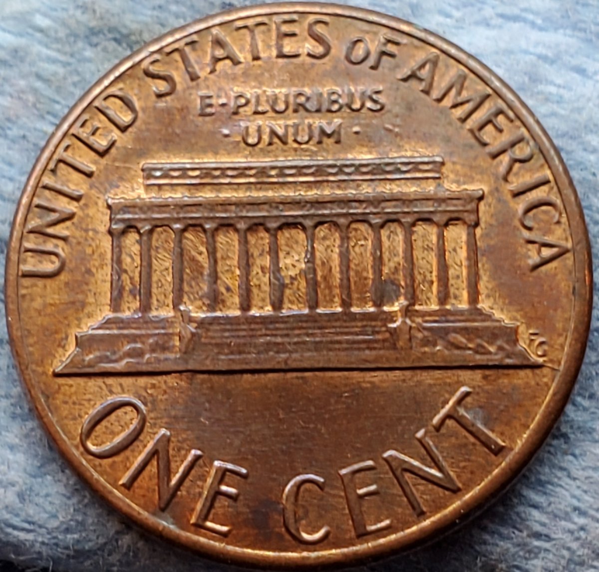 What's-Going-On-With-The-Columns-Of-This-1983-P's-Reverse