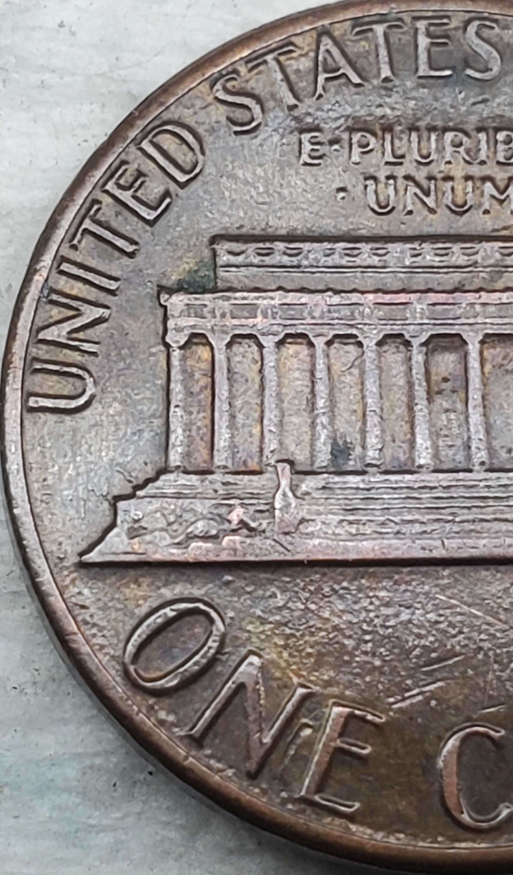1984-Lincoln-Memorial-Cent,-Zinc-Core-Or-Damage?