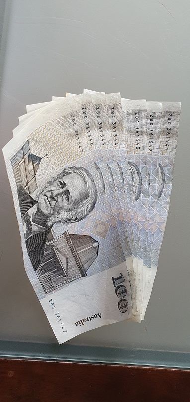 Consecutive-Australian-$100-Paper-Notes---Idea-Of-Value?