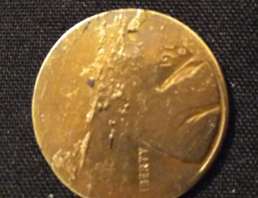 What-Is-Going-On-With-This-Lincoln-Cent?-Is-It-Worth-Keeping?