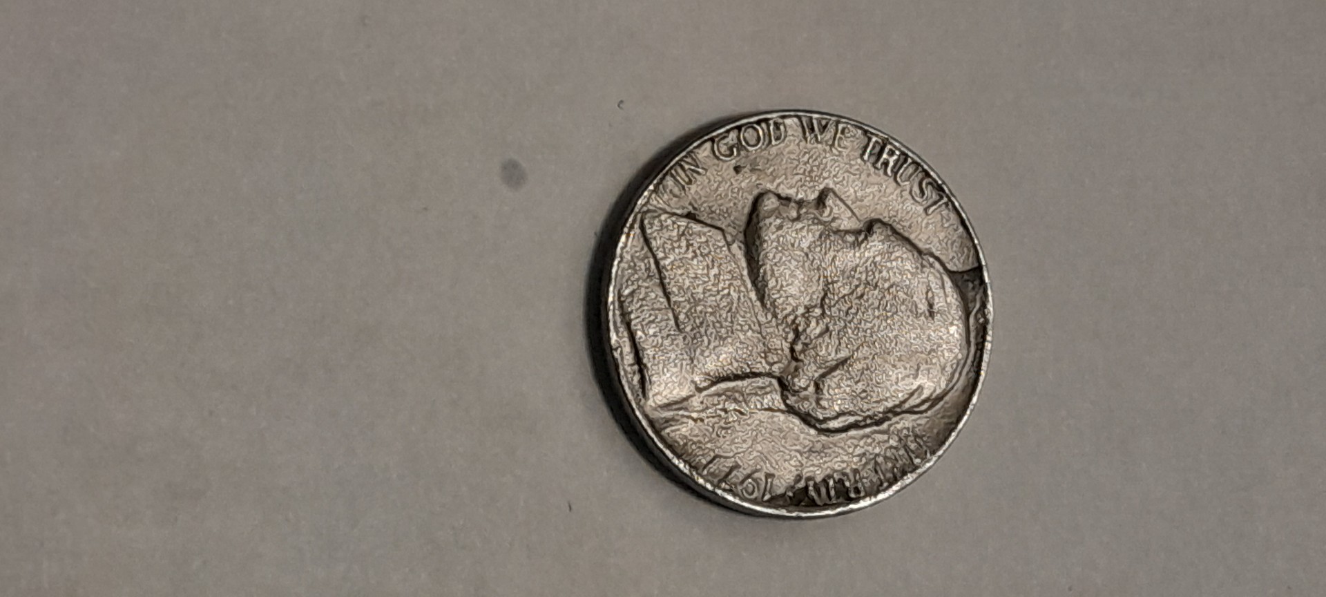 1977-Jefferson-Nickel---Is-This-Mint-Error-Or-Damage-Both-Sides-Have-Consistant-Markings