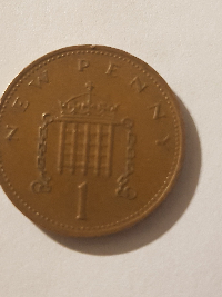 Need-Help-To-Identify-Correctly-Plus-What-It's-Sold-For