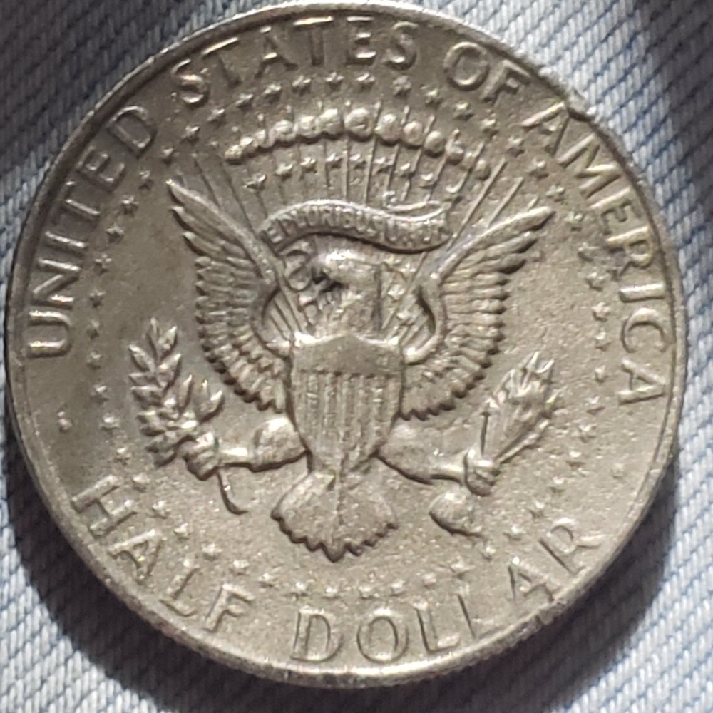 1972-?Mint-Not-Visible-See-Picshalf-Dollar-Melted-Or-Error