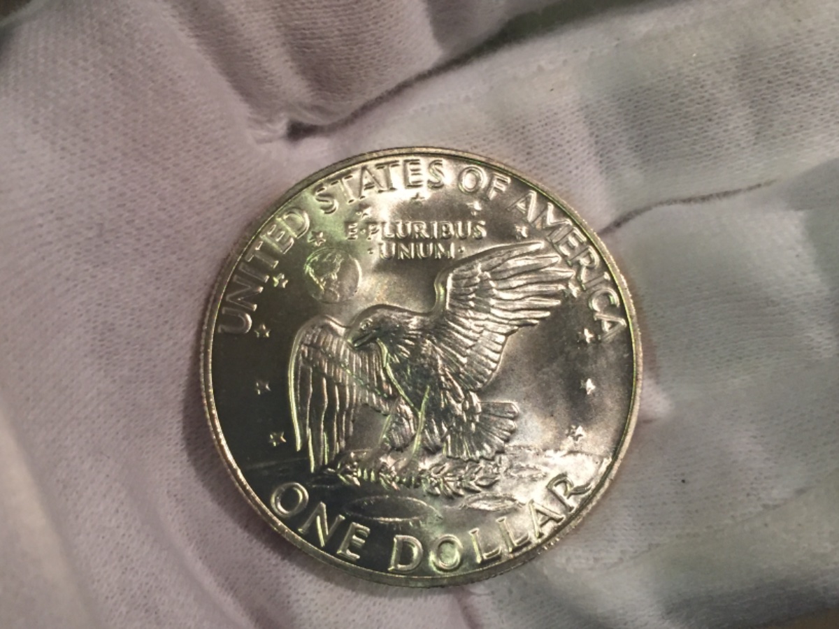 1974-S-Ike-Dollar--DDR-001-On-VV