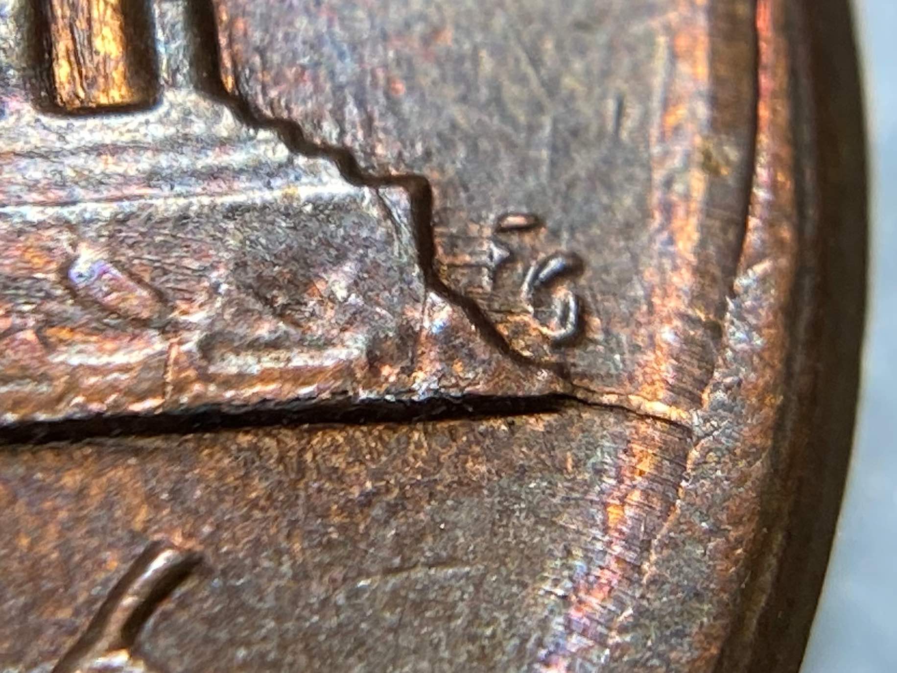 1983-Lincoln-Memorial-Cent--DDO-002-FS-102-And-Off-Center