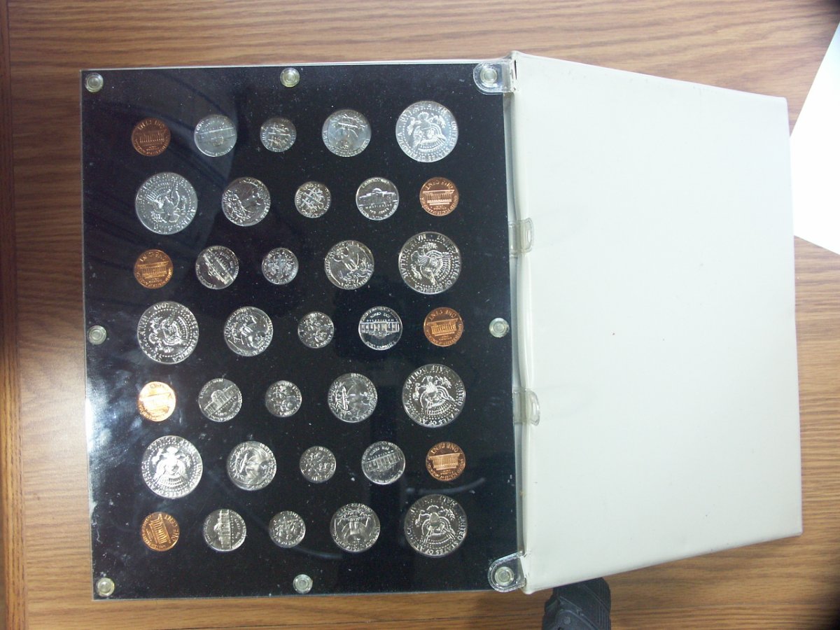 Recently-Found-Proof-Set-With-No-S-Coins.