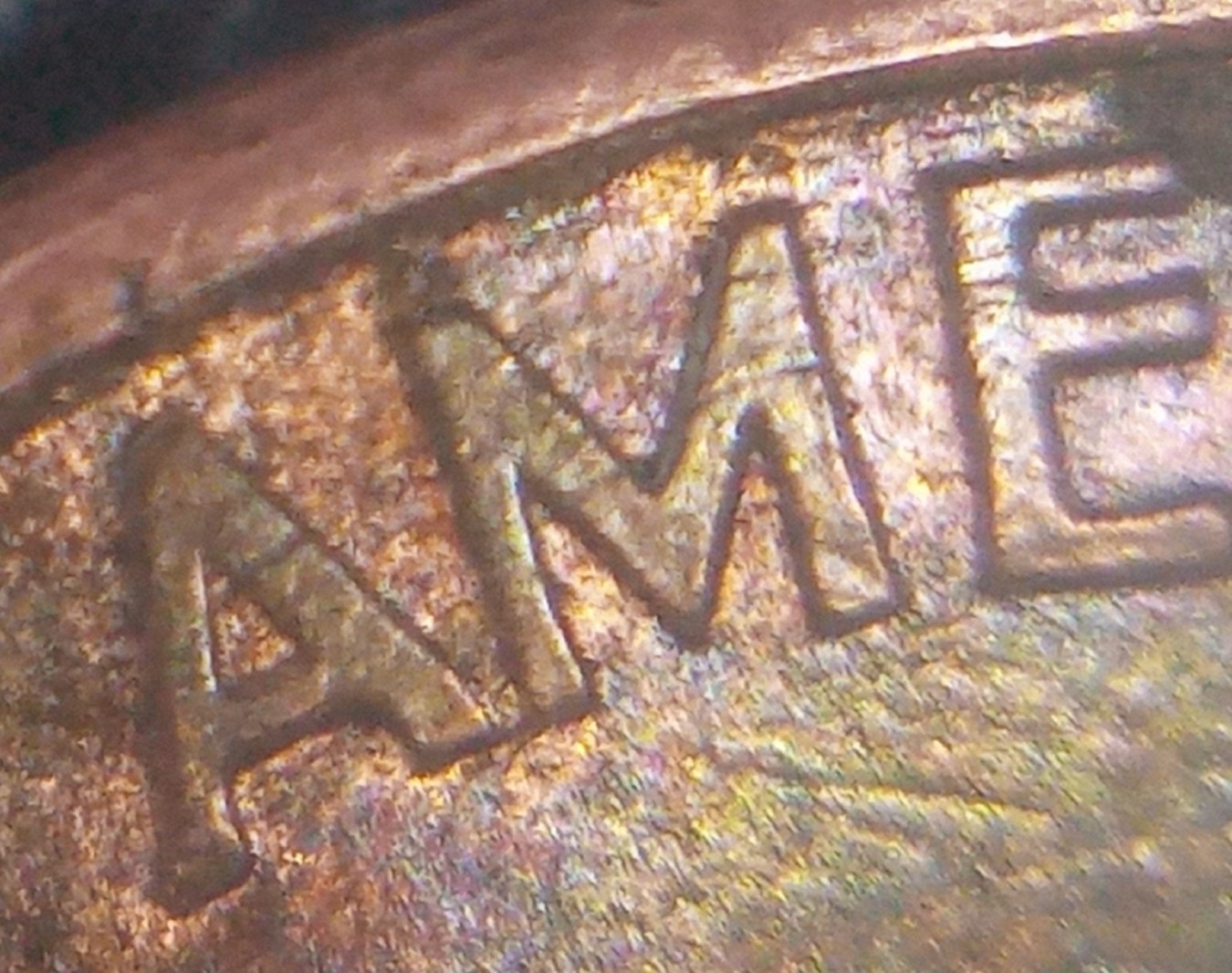 2000-P-Lincoln-Memorial-Cent.-Ragged-Planchet,-Wide-AM,-And-Die-Crack?