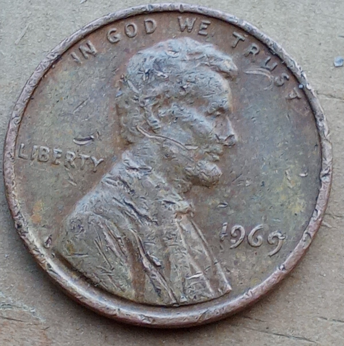 1969-D-Lincoln-Memorial-Cent.-Imprints-Of-A-Memorial-Underneath-The-Memorial.-E-In-States