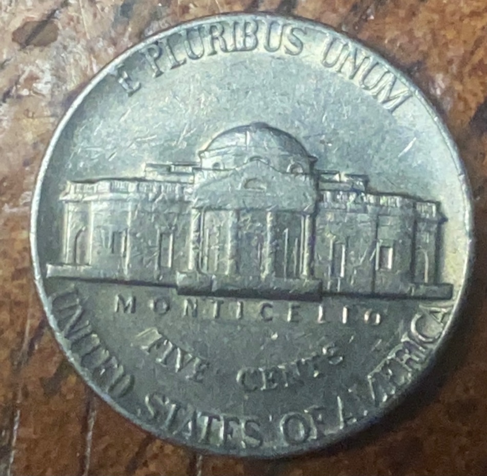1975-D-Nickel-Collar-Looks-Different?
