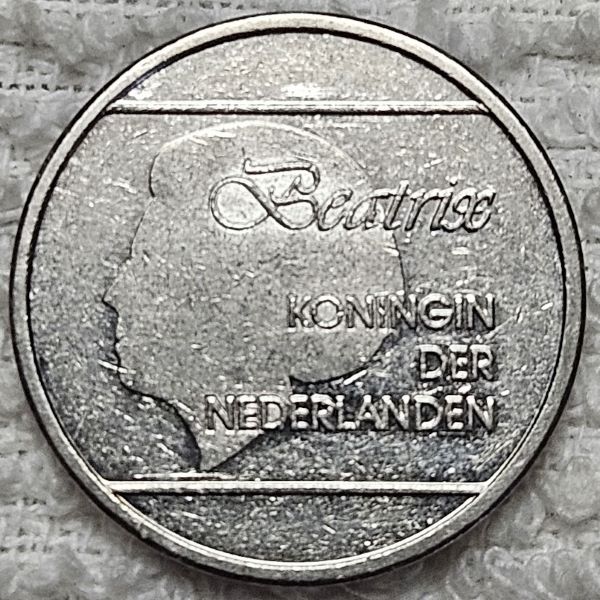 Bring-Out-Your-KM#5-Or-Y#5-Coins-For-Show-&-Tell