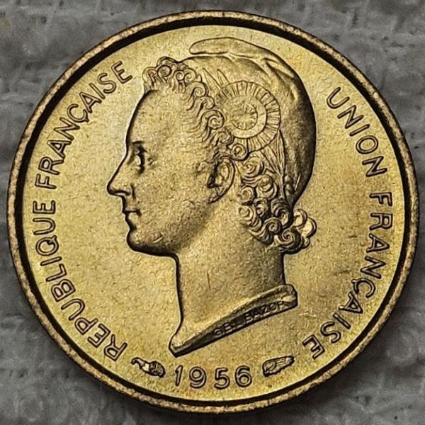 Bring-Out-Your-KM#6-Or-Y#6-Coins-For-Show-&-Tell