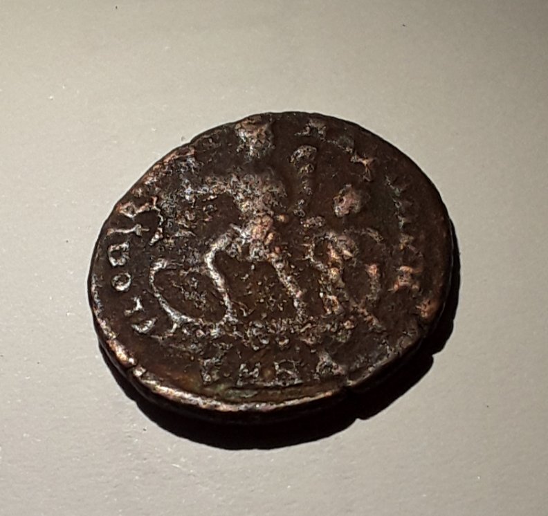 Help-Please,-Anyone-Know-This-Coin?