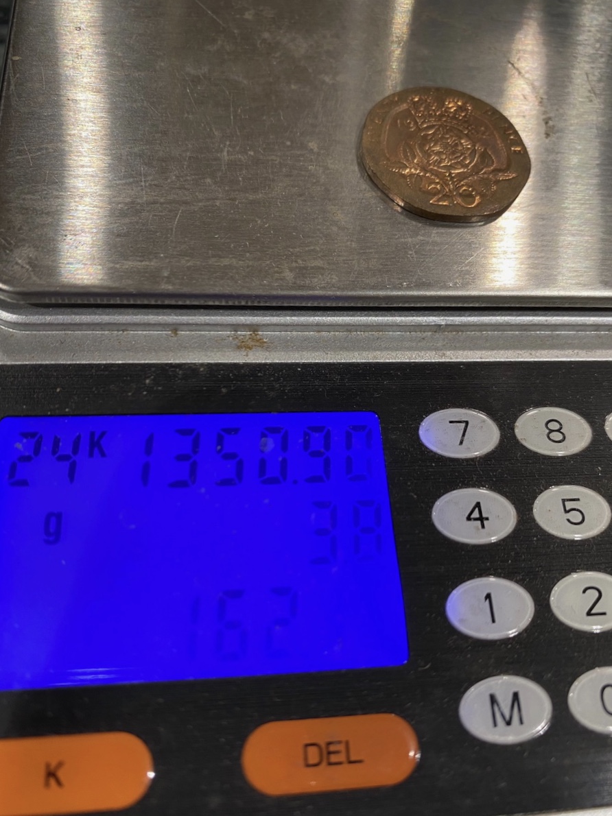 1982-20-Pence---Off-Metal-Strike-Oms
