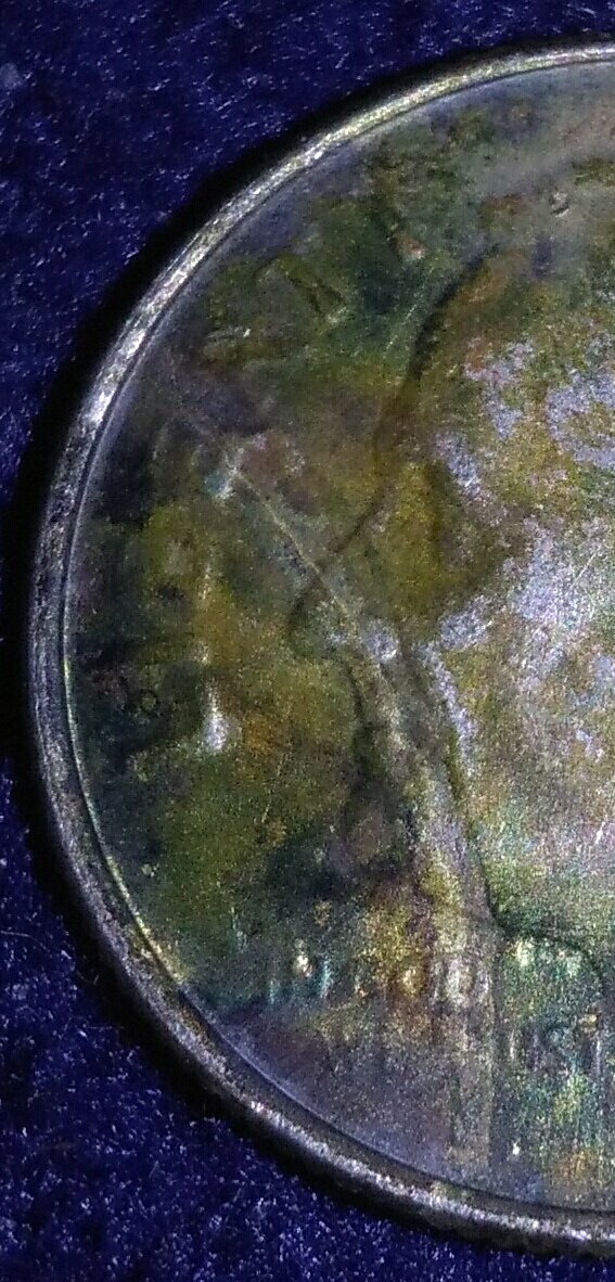 2015-Yellow-Looking-Dime-With-Die-Crack-And-Errors?