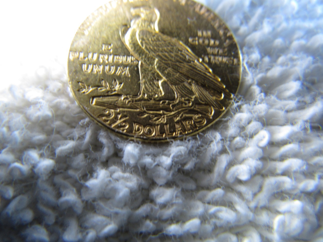 1927-&1928-Around-AU-Raw-$2.50-Gold-Indians