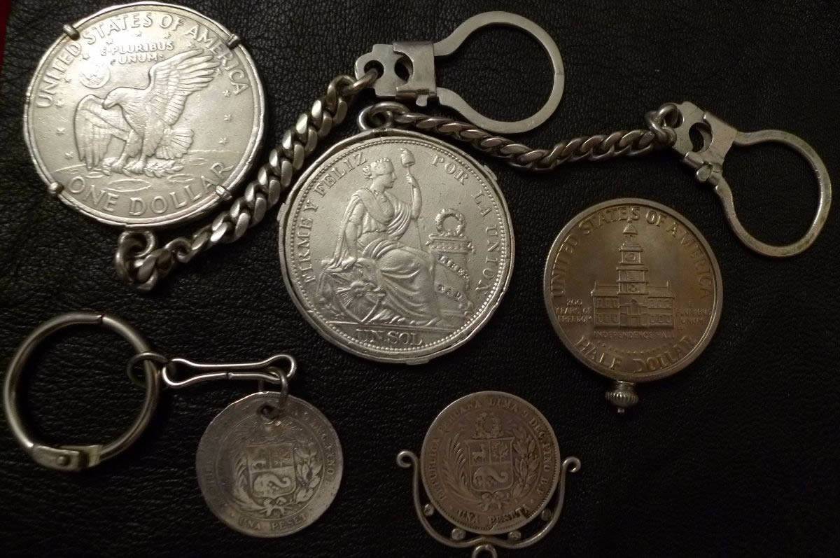 Show-Your-Keychain-Coin-Holder-.