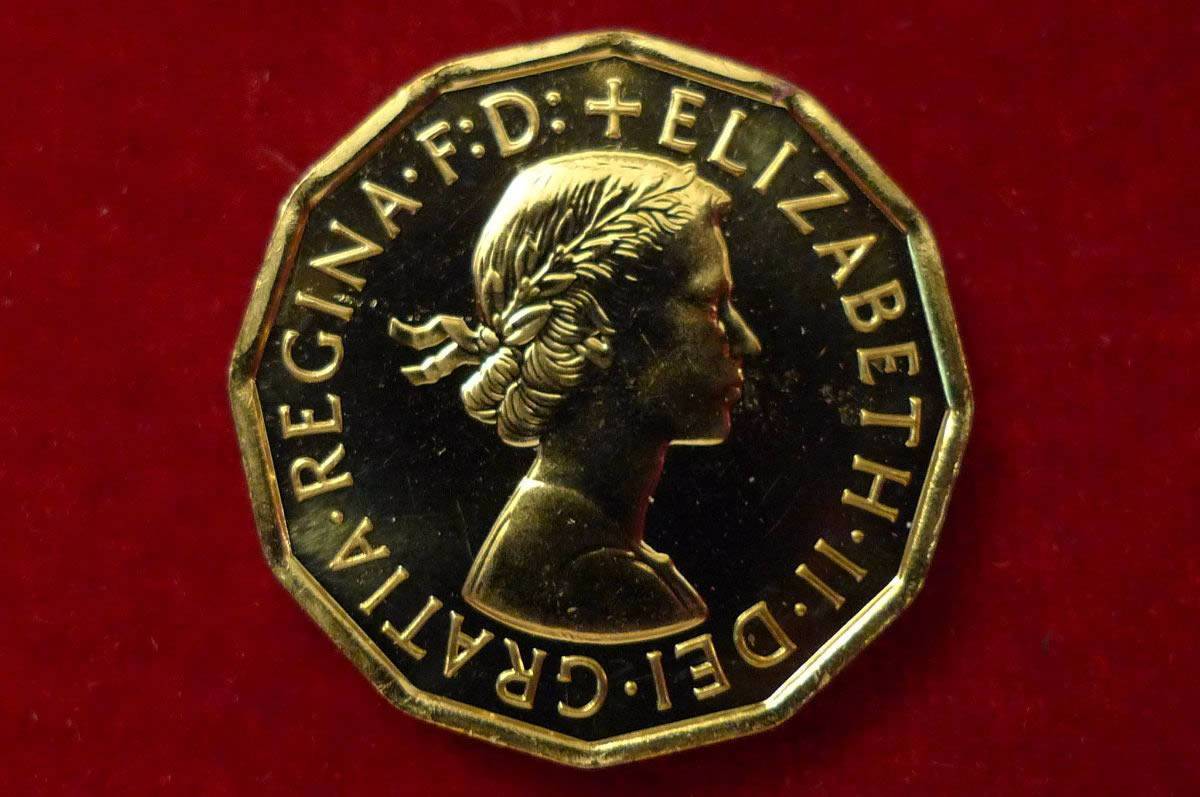 Show-Your-Coins-With-Different-Edges