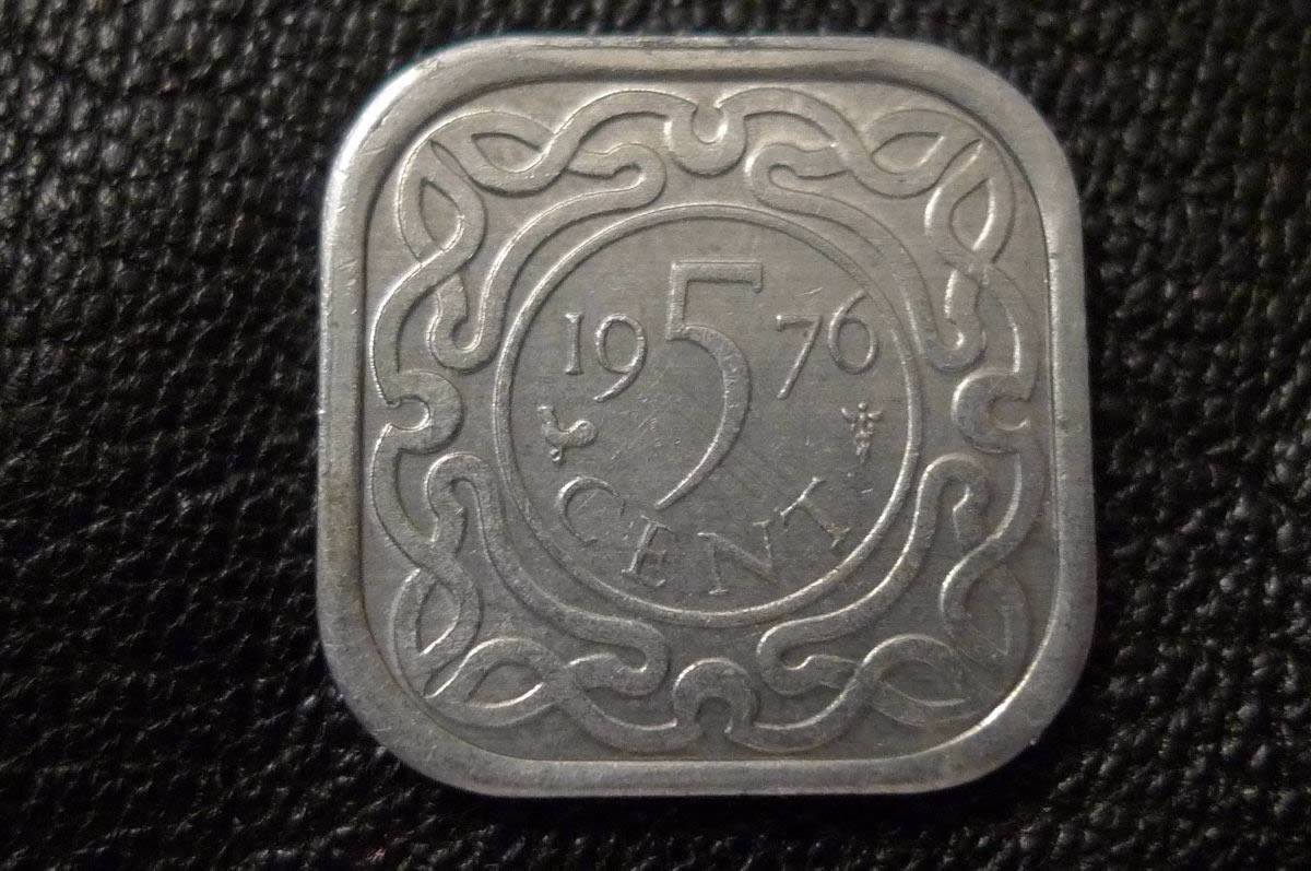 Show-Your-Coins-With-Different-Edges