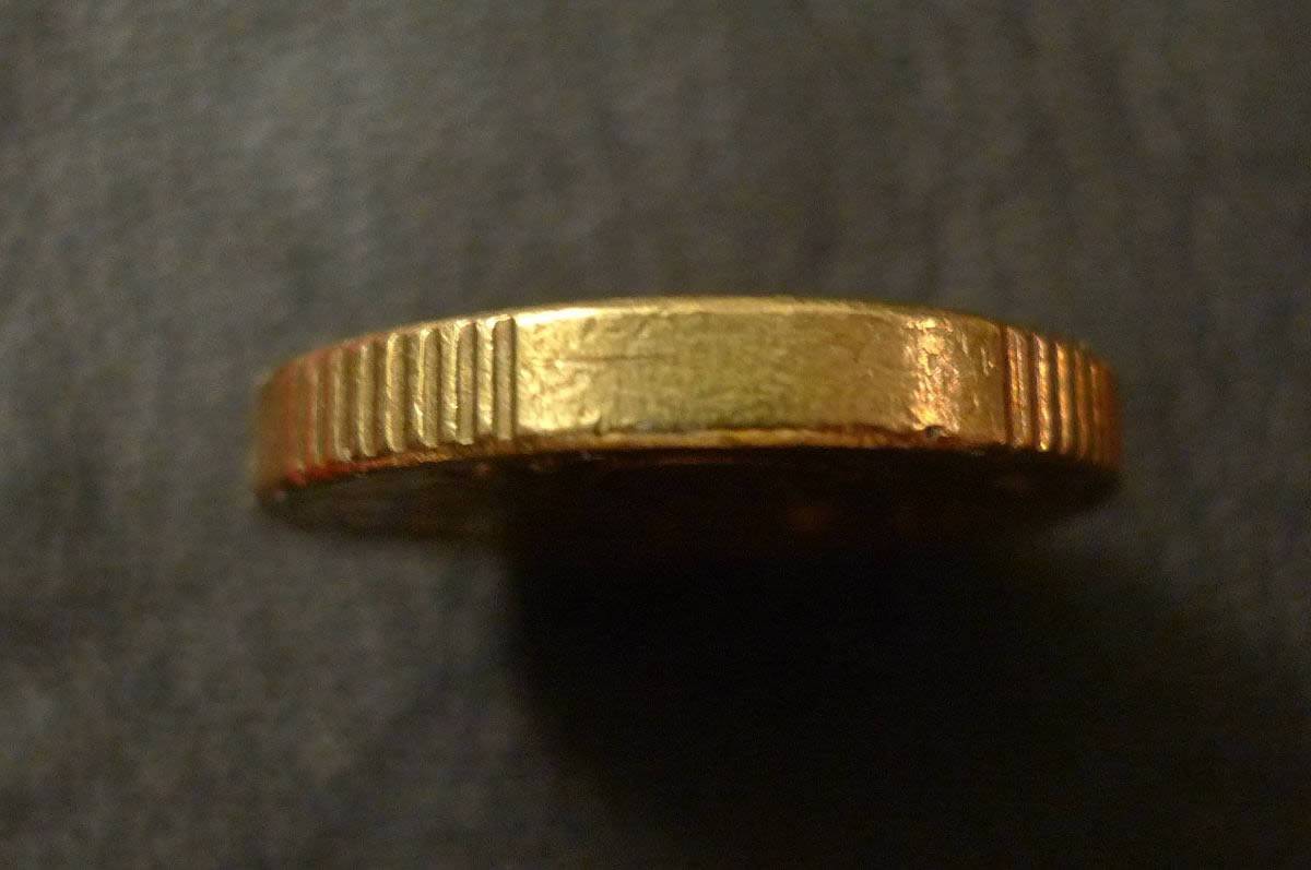 Show-Your-Coins-With-Different-Edges