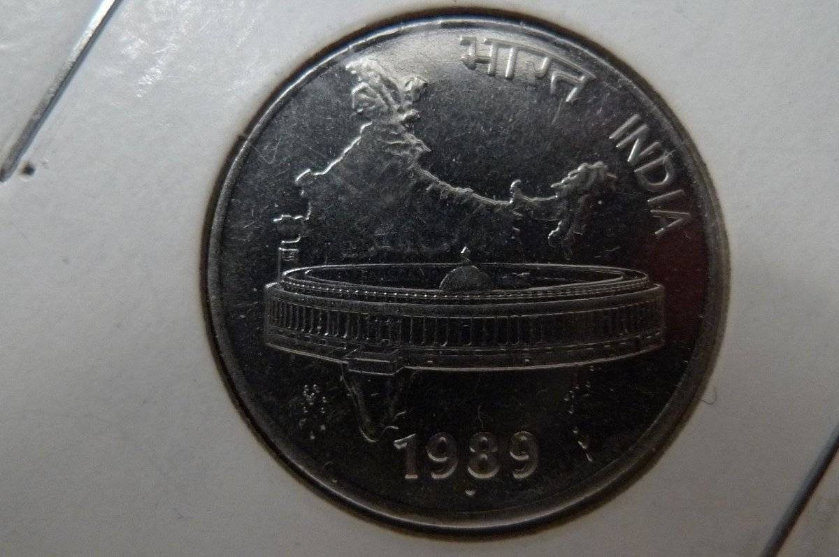 Around-The-World-With-Coins---A-Coin-Geography-Game