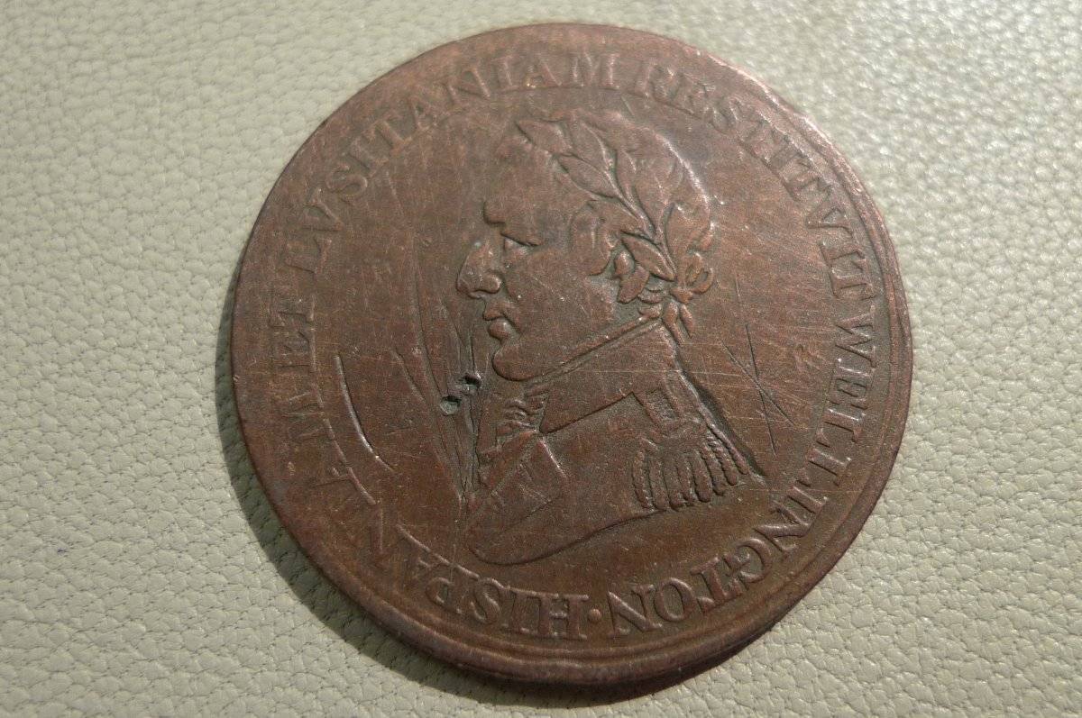 Show-Your-Coins-With-Different-Edges