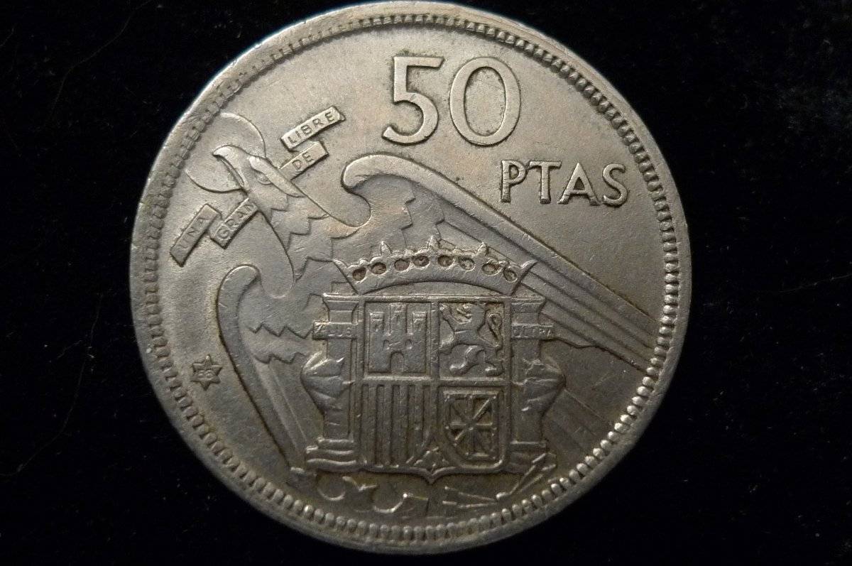 Post-Your-Coins-With-Coats-Of-Arms,-Shields,-Crests,-Crowns,--Etc.