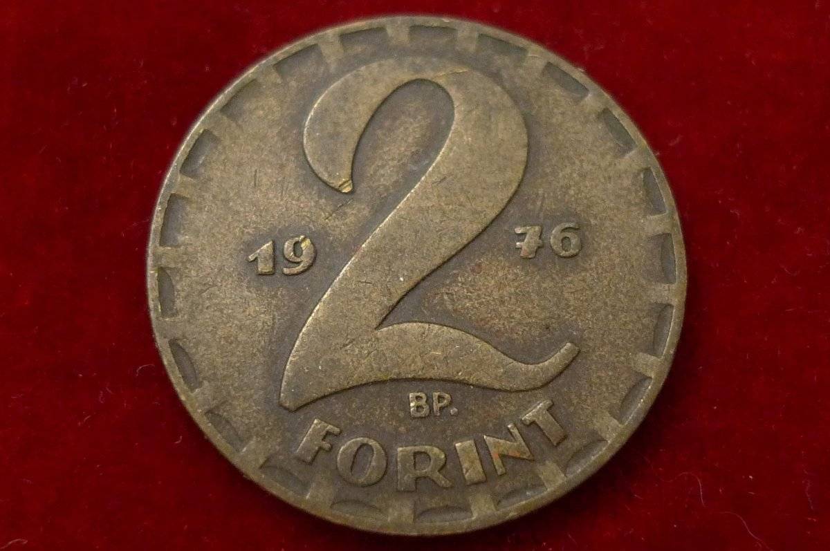 Post-Your-Coins-With-Coats-Of-Arms,-Shields,-Crests,-Crowns,--Etc.
