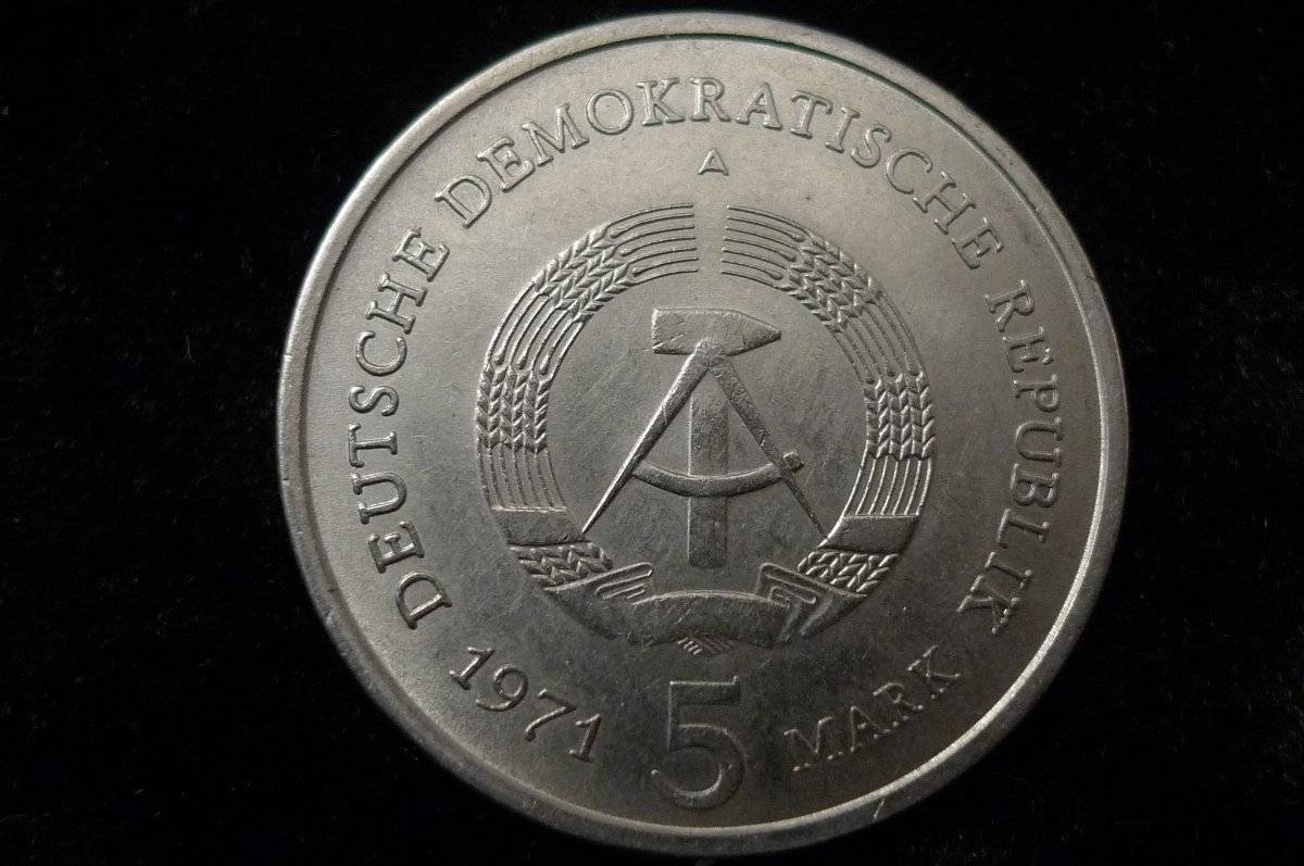 Show-Your-Coins-With-Different-Edges