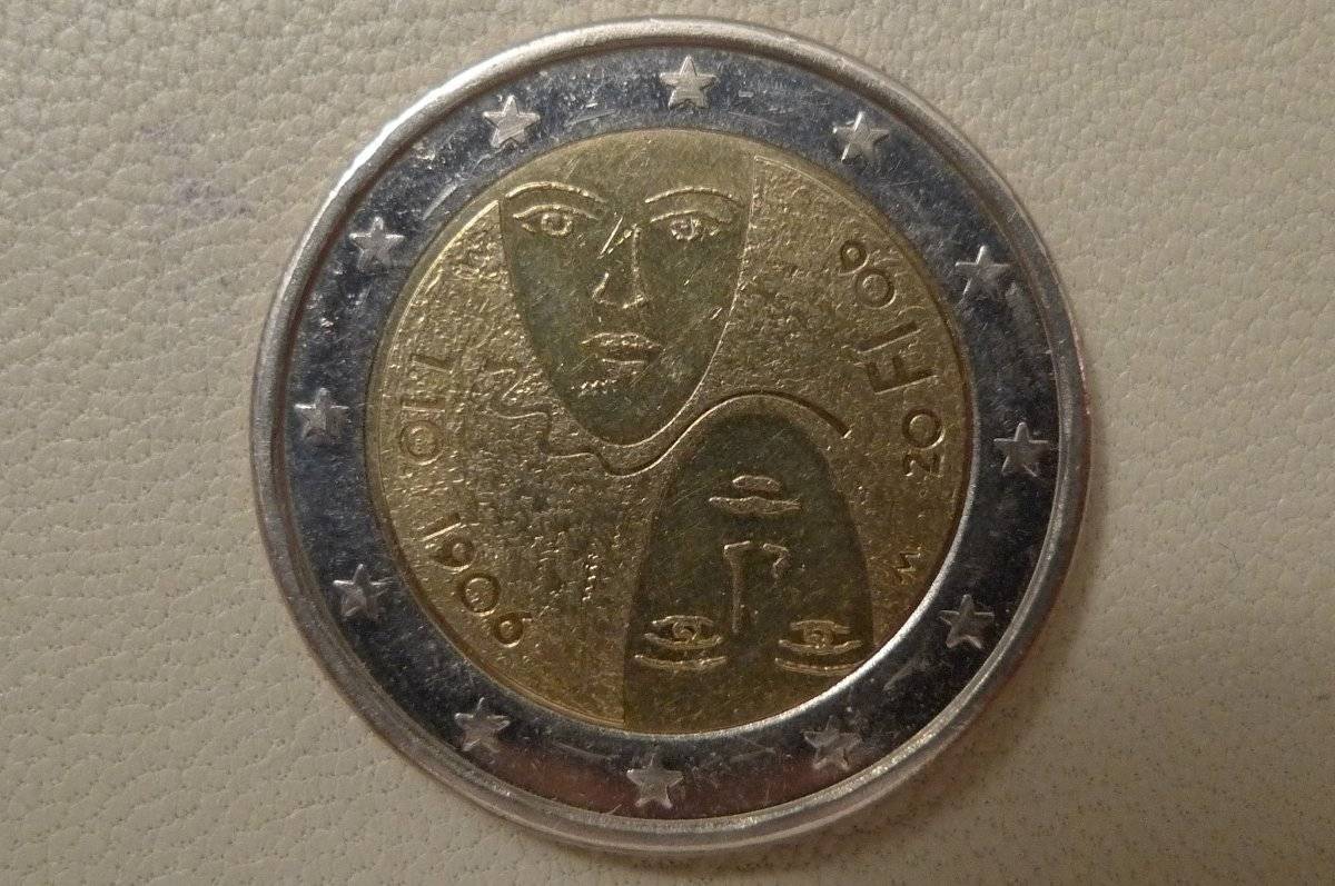 Around-The-World-With-Coins---A-Coin-Geography-Game